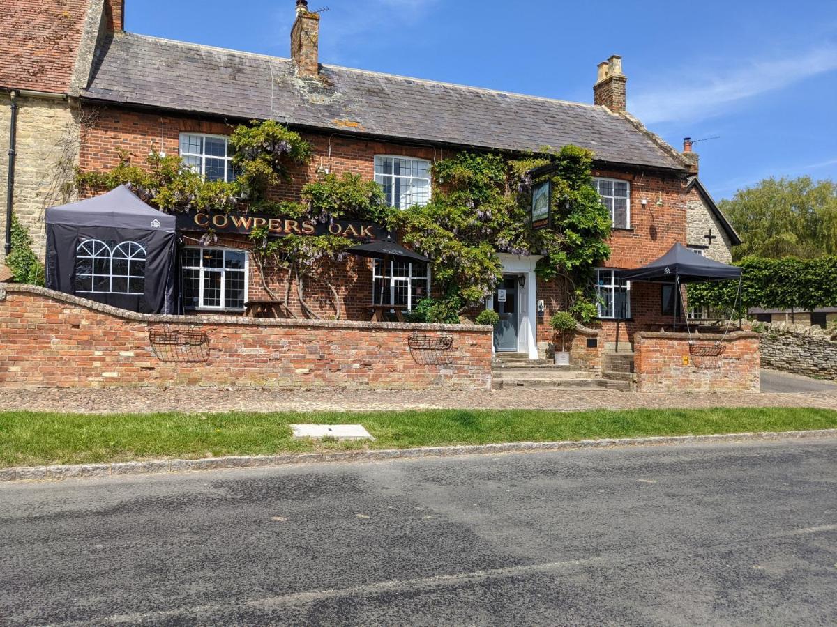 Cowpers Oak Bed & Breakfast Olney Exterior photo